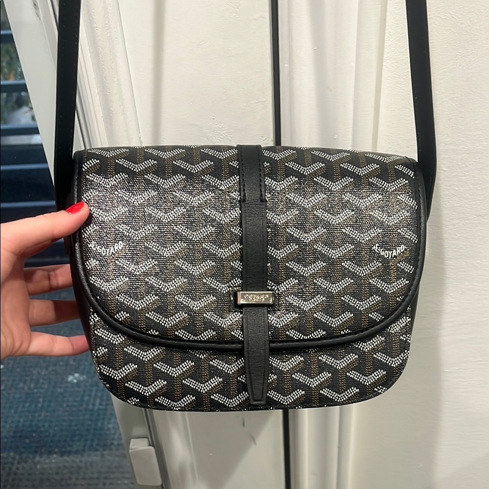 Brand inspired cross body